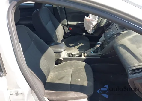 2015 Ford Focus Se z USA, uszkodzony, nr VIN 1FADP3F20FL239360